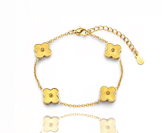 Gold Clover Luxe Bracelet